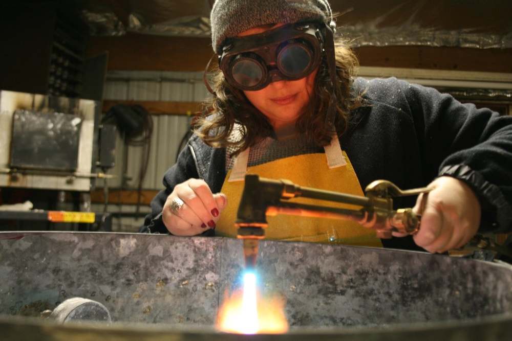 Jewelry and Metals Alumna brings her work to Birmingham Art Show